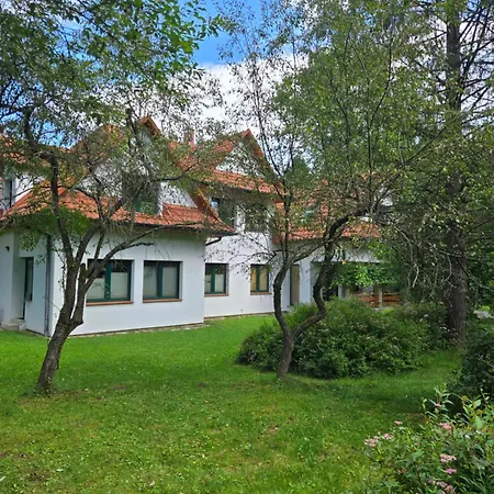 Fundacja Dpt Dom Pracy Tworczej Pau 3*